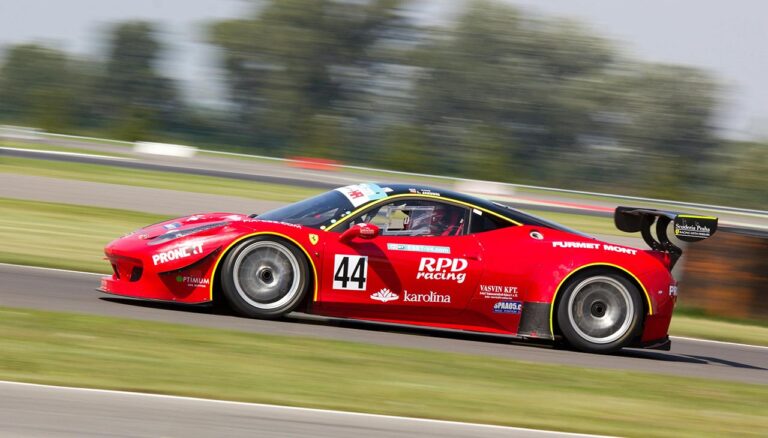 Iconic American Race Cars That Redefined Motorsports